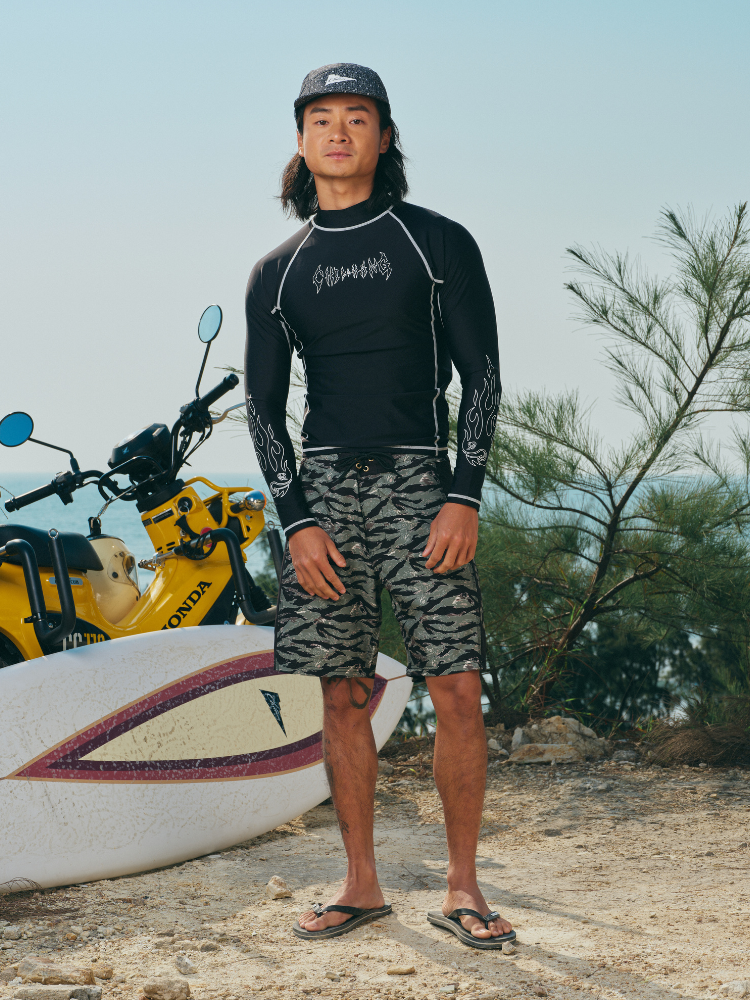 UPF50+ Stretch Flame Rash Guard – Men's | ChillHang